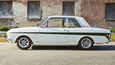 1967 Ford Lotus Cortina Mk2 - One Take