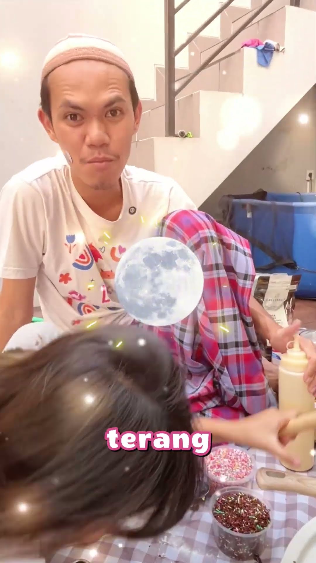 PERTAMA KALI LEIKA BIKIN KUE PANJANG, AGA YANG PERNAH COBAIN?? #leika #shorts