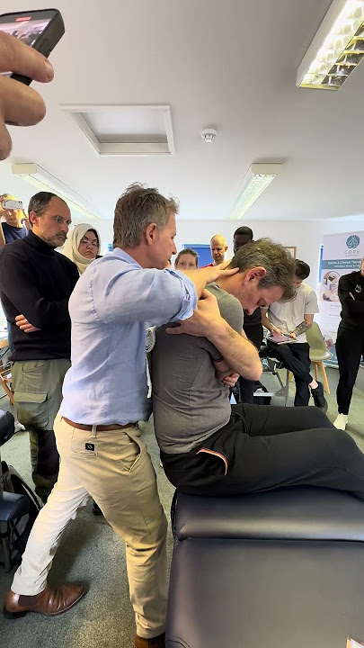 MANIPULATION - THORACIC SPINE  #chiropractor  #spinalmanipulation  #chiropracticadjustment