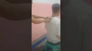 terapiTopung utk mengurai lemak di otot sekeling tulangbelakang,menyebabkan fungsi syaraf tdk normal