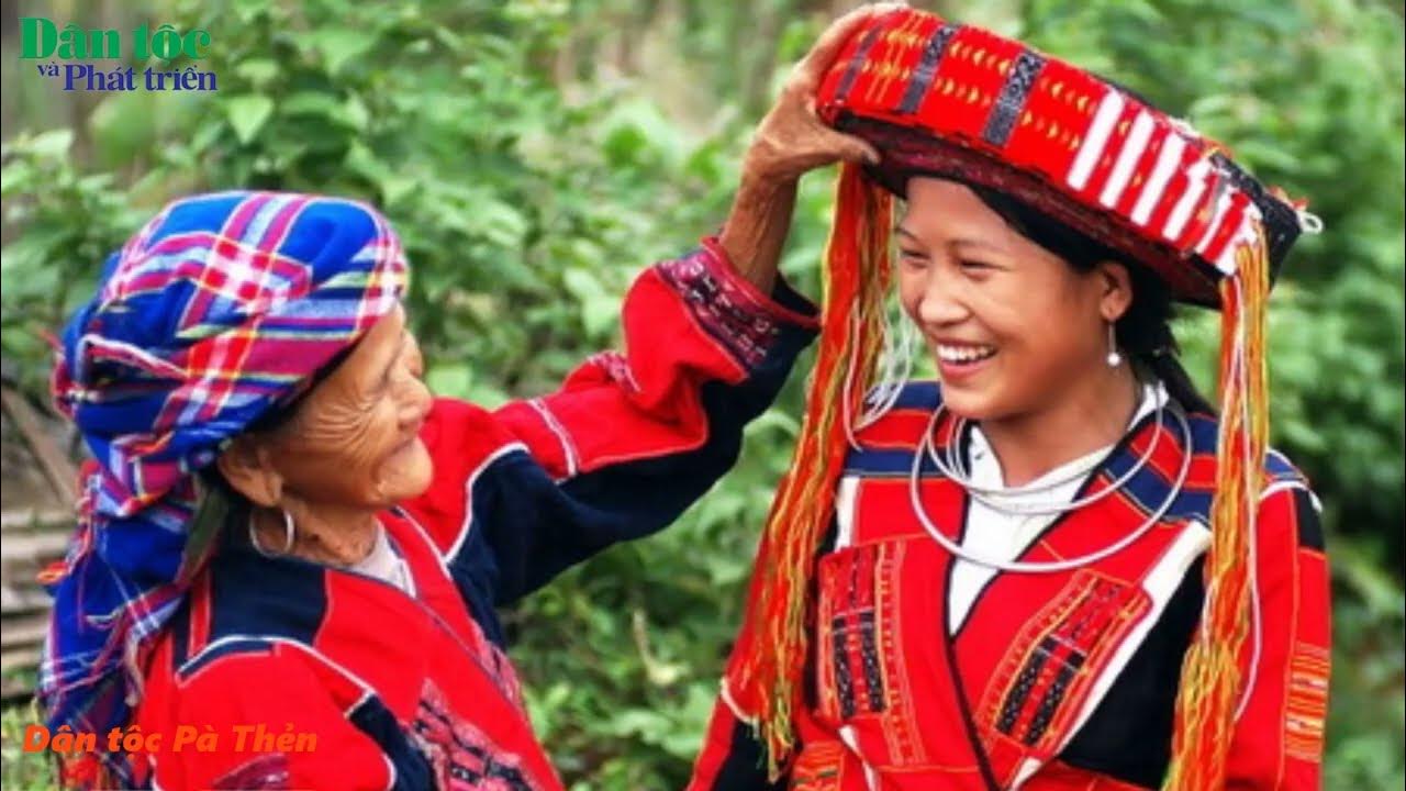 Народ во вьетнаме 3. Вьетнамский национальный костюм. Вьетнам народ. Традиционный костюм Вьетнама. Национальная одежда вьетнамцев.