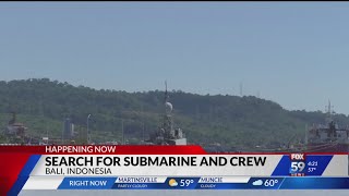 Frantic search for missing Indonesian sub as air dwindles