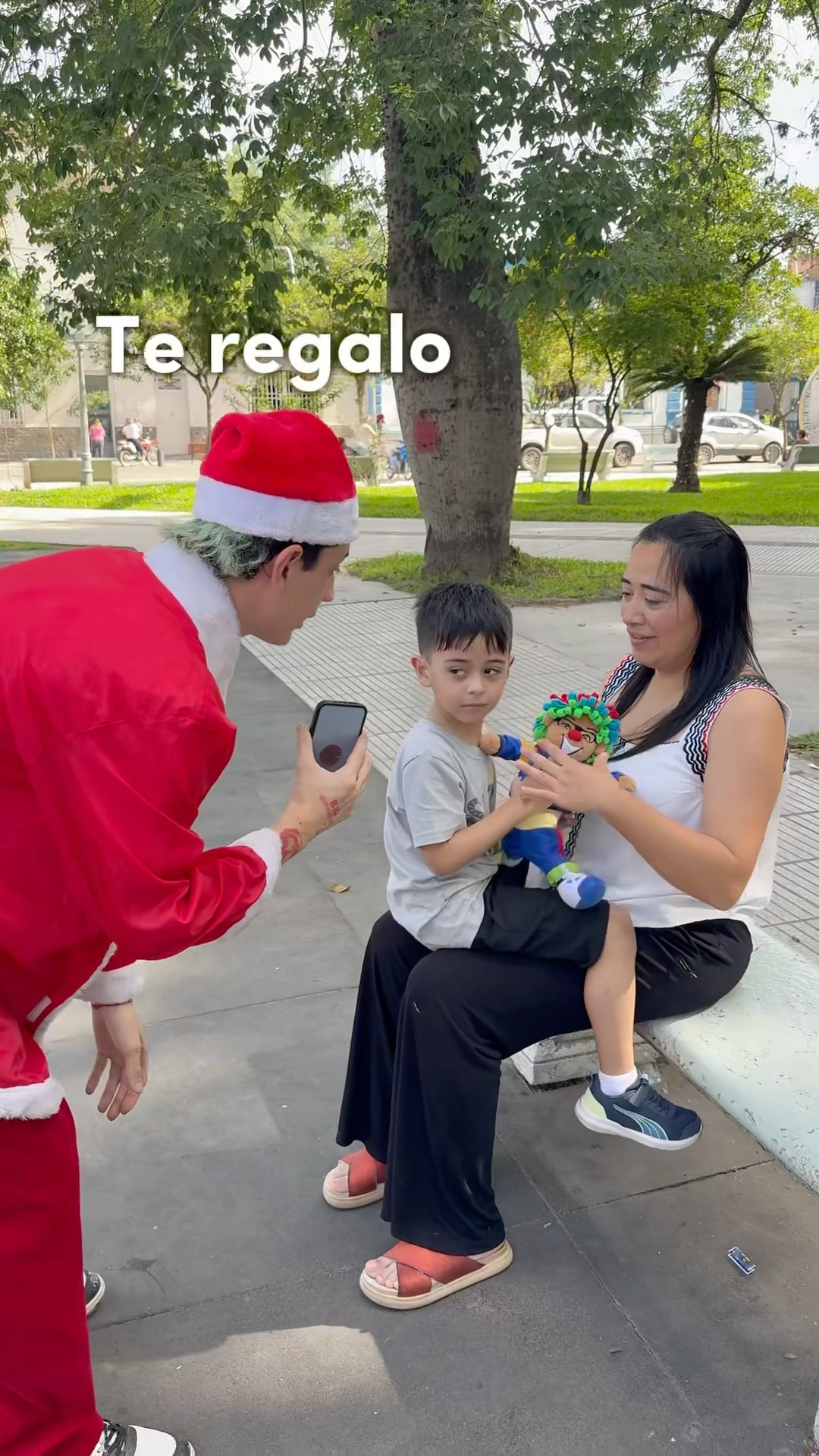 ¡Me encontre a alguien que tiene el paso de baile mas viral de todos! ?