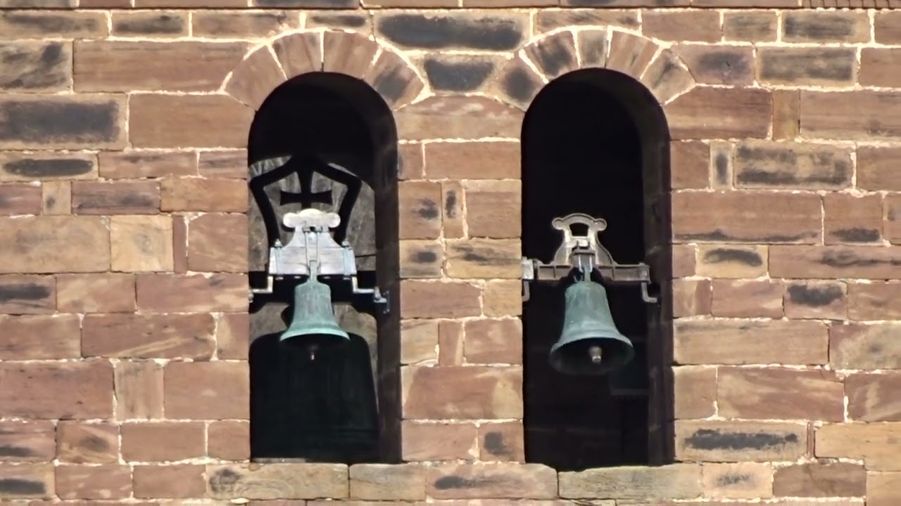 Ojacastro. La Rioja. Misa Dominical. Campanas Bells sinos glocken cloches campanes clopote harangok