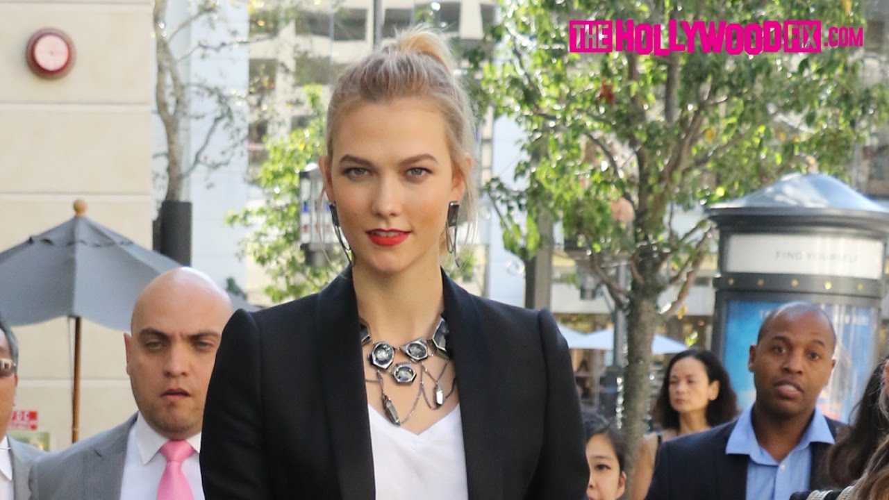 Karlie Kloss Arrives To The Swarovski Crystal Store At The Grove 10 25 16 Thehollywoodfix Com Youtube