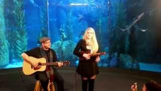 meghan trainor vevo pop up acoustic at the aquarium