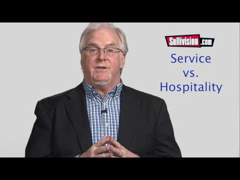Vidéo: Différence Entre Service Et Hospitalité