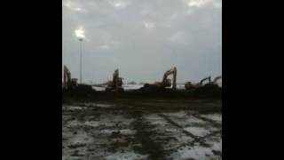 synchronised digging training