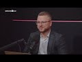 Imperium Trumpa, mafia i „rewolucja flamingów”. Prawda o „turystycznym raju” w Albanii