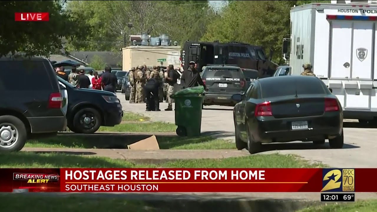 Hostage situation resolved at SWAT scene
