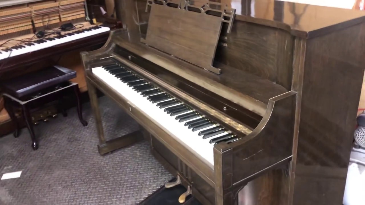 昭和28年の超レアなヤマハスピネットピアノ ぴあの屋ドットコム - YouTube