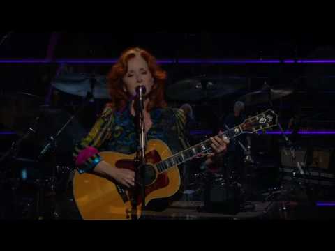 Bonnie Raitt w. Crosby, Stills and Nash - Love Has...