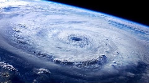 Hurricanes Unleashed! 🌊⚡ Nature’s Most Powerful Storms Explained 🌪️🌍