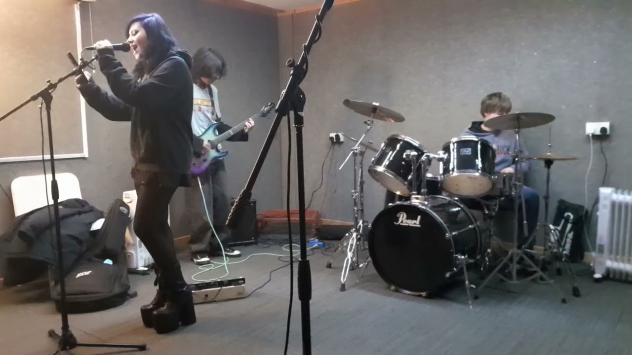 Tom playing zombie for the first time , with Jayden