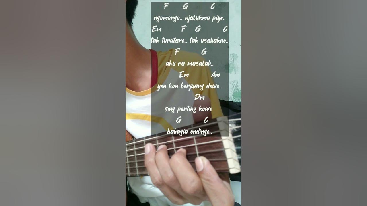 nemen Gildcoustic chord guitar - YouTube