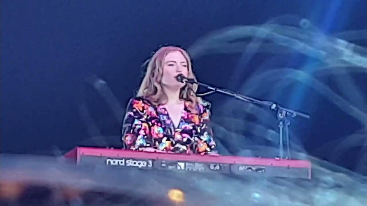 Freya Ridings "Face In the Crowd“ Tempelhof Sounds 2022 Berlin YouTube