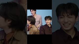 Am I Hallunicating?? Im Seeing Bts Together シシŞfet