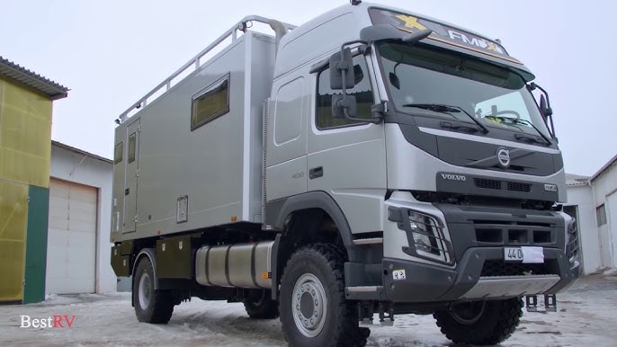 Volvo FMX 6x6 on snow 