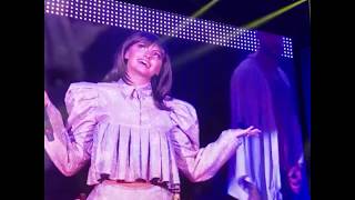 Alexandra Stan - Ecoute ( live at Yokohama Arena )