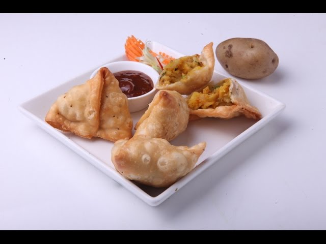 ALOO MUTTER SAMOSA | Vahchef - VahRehVah