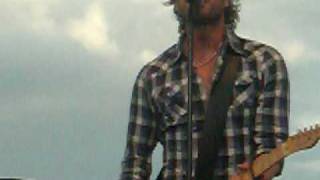 Lot Of Leavin' Left To Do - Dierks Bentley [LIVE @ North Dakota State Fair 7/31/09]