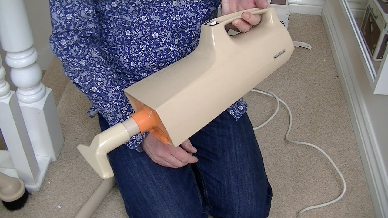 Vintage 1970s Moulinex 250 Hand Held Vacuum Cleaner Unboxing & First
