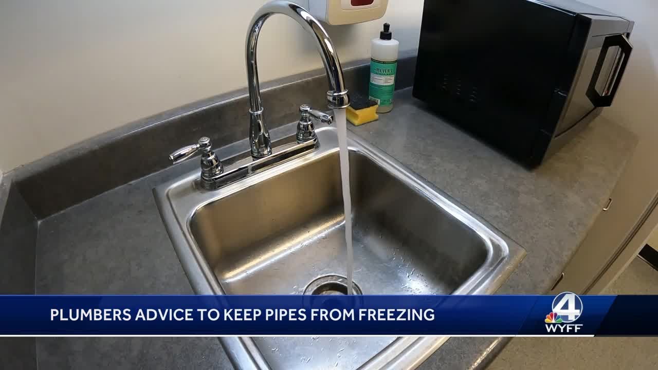 Protecting your pipes from the cold temperatures - YouTube