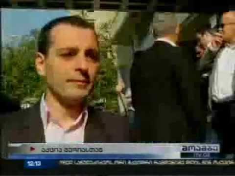 მერიის და გამგეობის ყოფილი თანამშრომლები თბილისის მთავრობასთან შეხვედრას ითხოვენ.