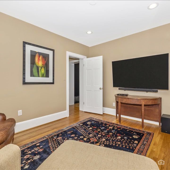 332 Magnolia Ave, Frederick, MD