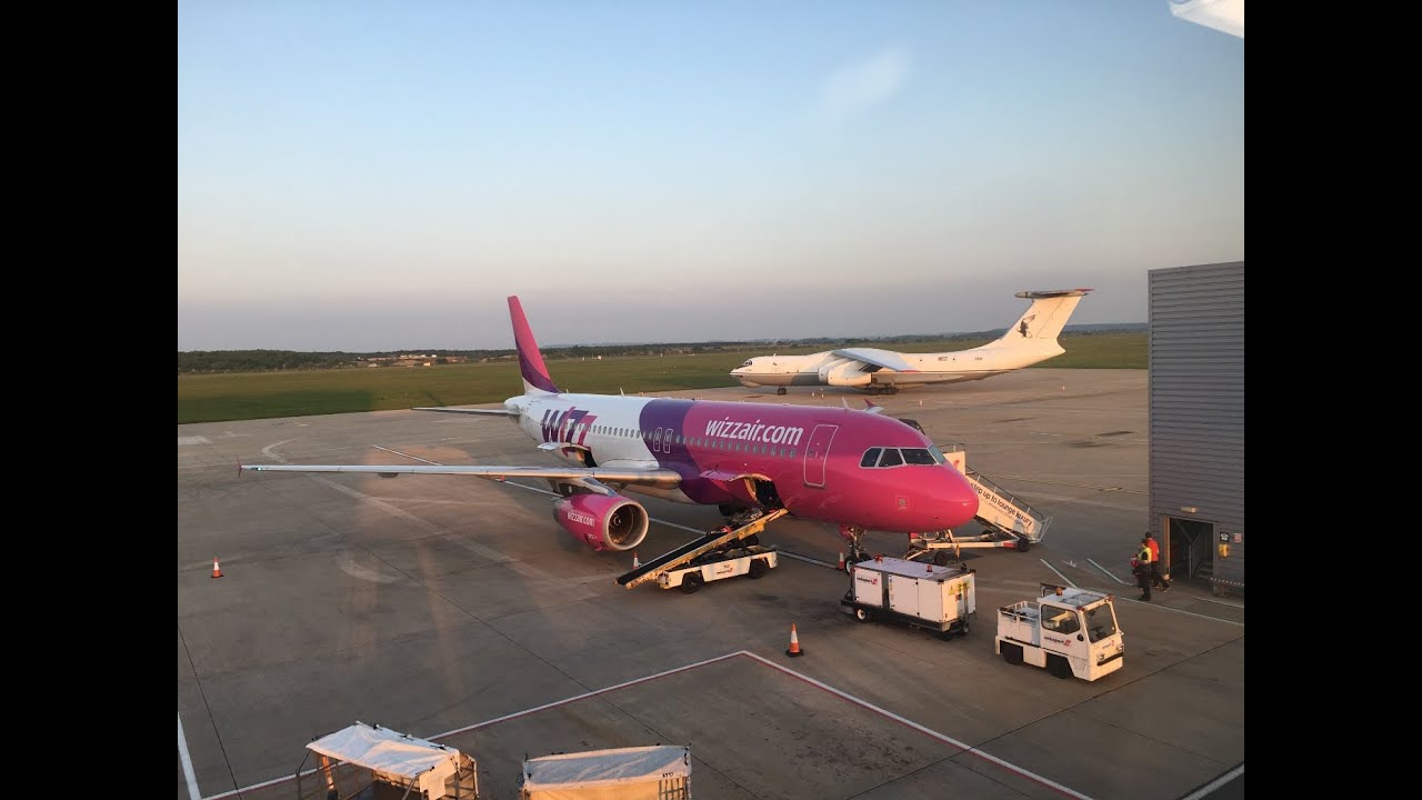 WizzAir Flight W6 3016 Taking Off from Doncaster (DSA) to Bucharest