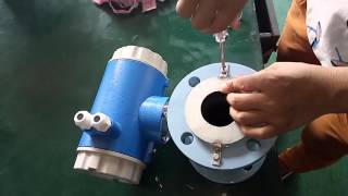 Magnetic flow meter ground ring installation