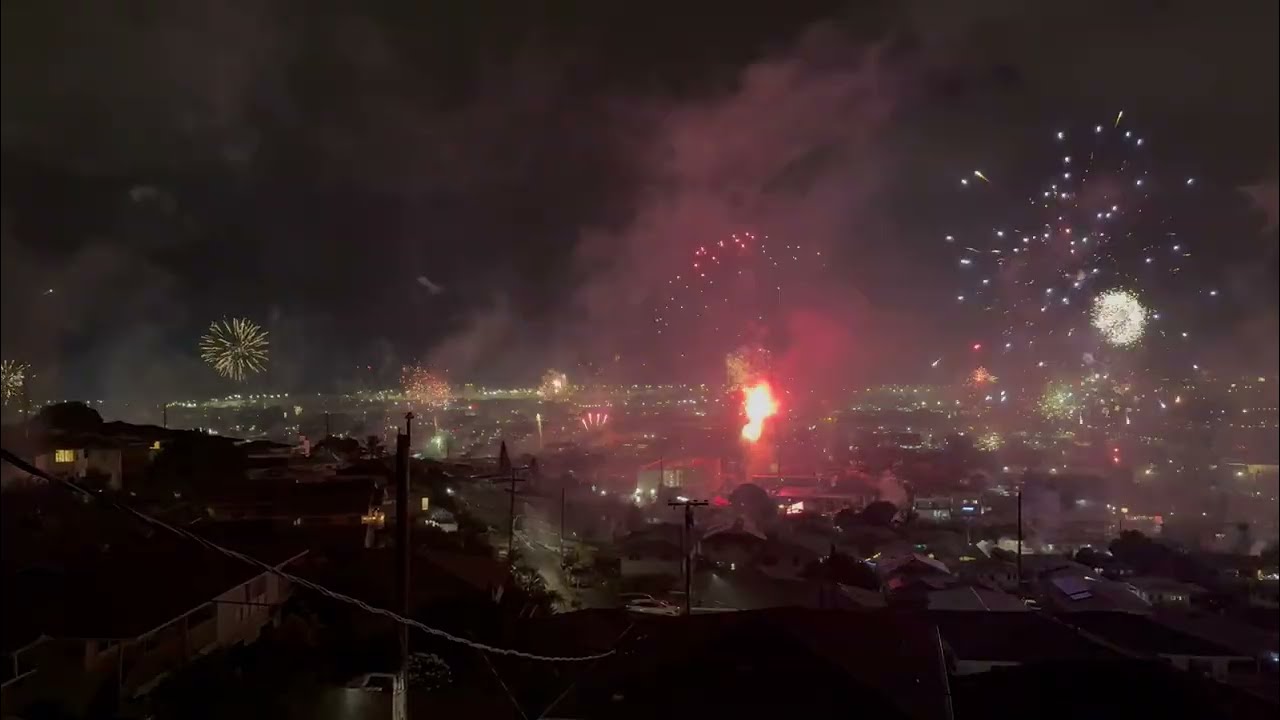 Five Minutes of Pure New Year’s Insanity in Honolulu Hawai'i /Сумасшедший Новый Год на Гавайях 🎇