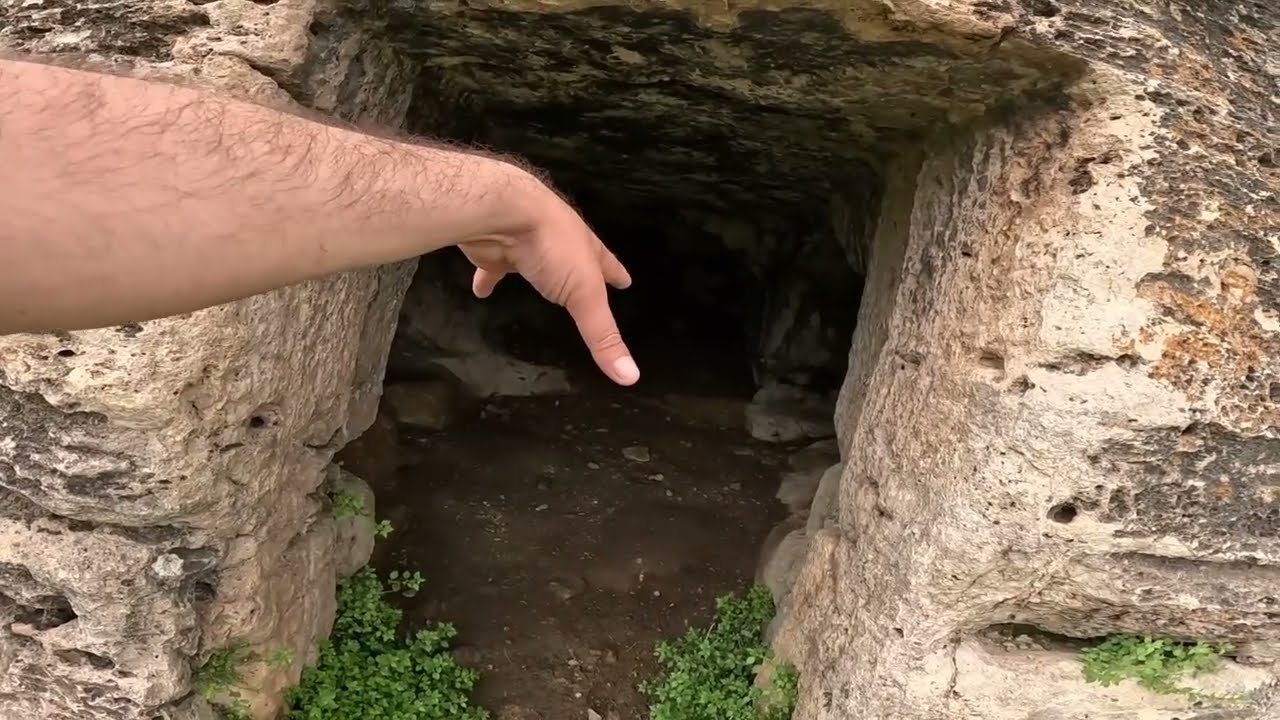 Деревня была заброшена, когда каждый, кто находит сокровища, был проклят!!!