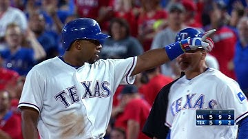 MIL@TEX: Andrus ties the game on single to center