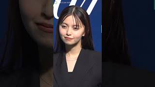 #齋藤飛鳥 大きめ肩パットで小顔際立つ シックな装いで笑顔振りまく #shorts