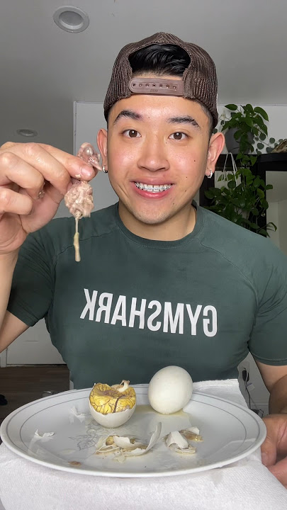 EATING BALUT FOR THE FIRST TIME (baby duck)