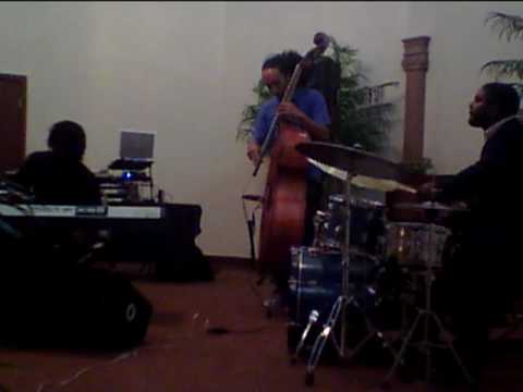 Phillip K Jones II - DRUMS,Jon Thomas- PIANO,Devin Starks-BASS (Billie's Bounce)