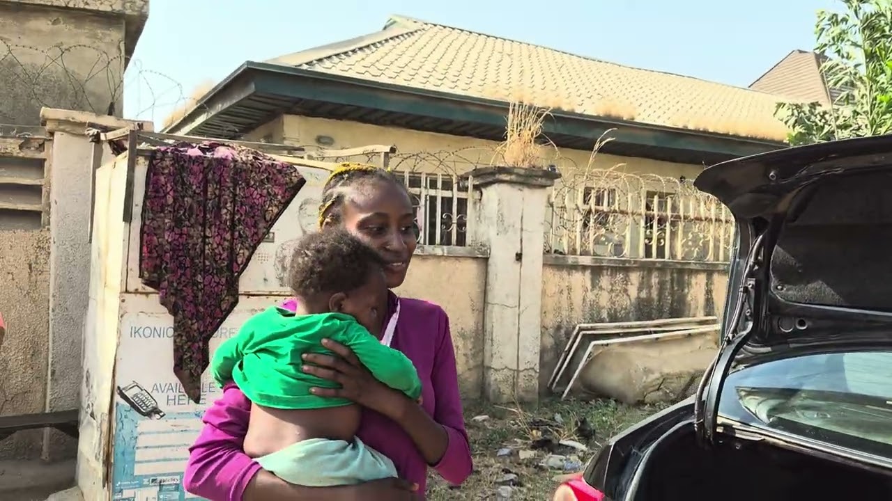Чимези Оконкво и группа STREET ANGELS выступят на благотворительном разогреве в Лугбе, Абуджа, 5 ...