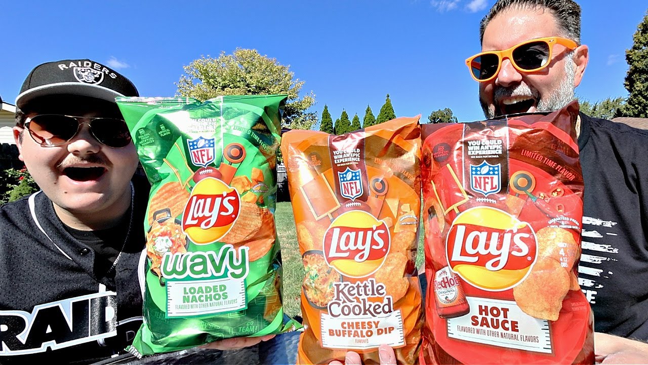 Lay’s Hot Sauce, Loaded Nachos & Cheesy Buffalo Dip Return! 🥔🔥 Snack Review!