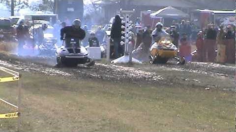 GRASS DRAGS,Polaris vs Skidoo