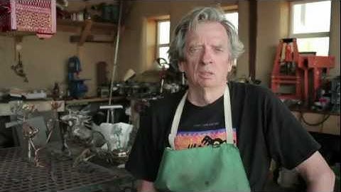 Quantum Storytelling: Blacksmithing Art in the Quantum Age