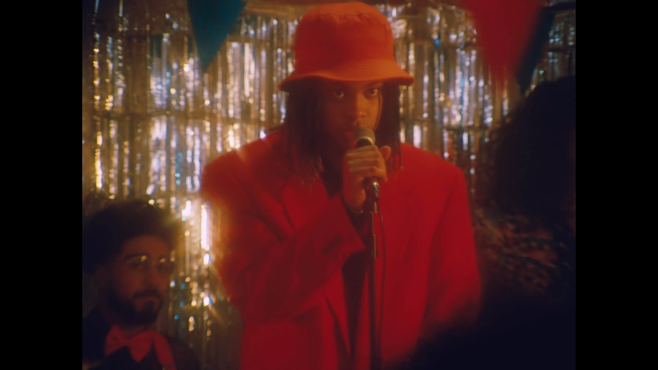 Yonis - Parfum (Clip Officiel)