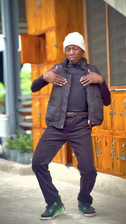#fun #rema #viral #dance #amapianodancechallenge #tiktoktanzania #dancer #afrodance #dancemoves #ama