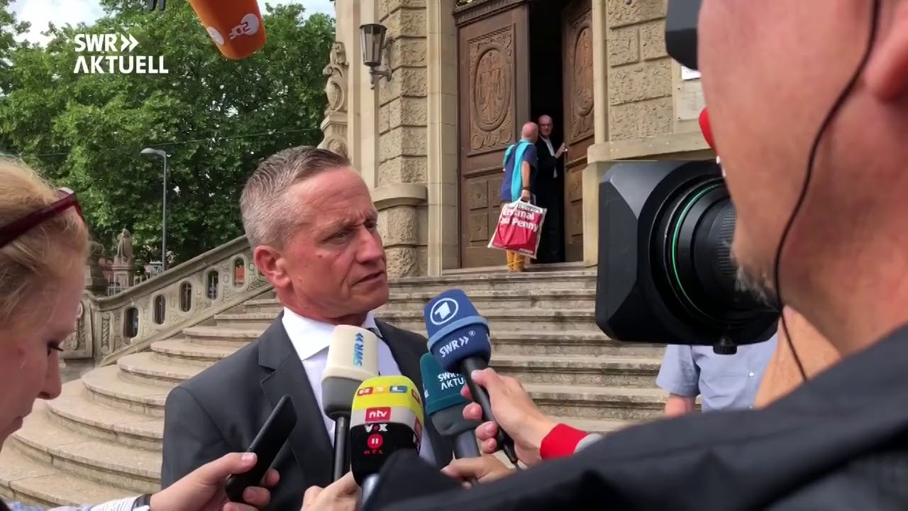 Verteidiger Maximilian Endler Vor Gericht In Landau Mein Mandant Ist In Einer Schlechten Verfassung Youtube