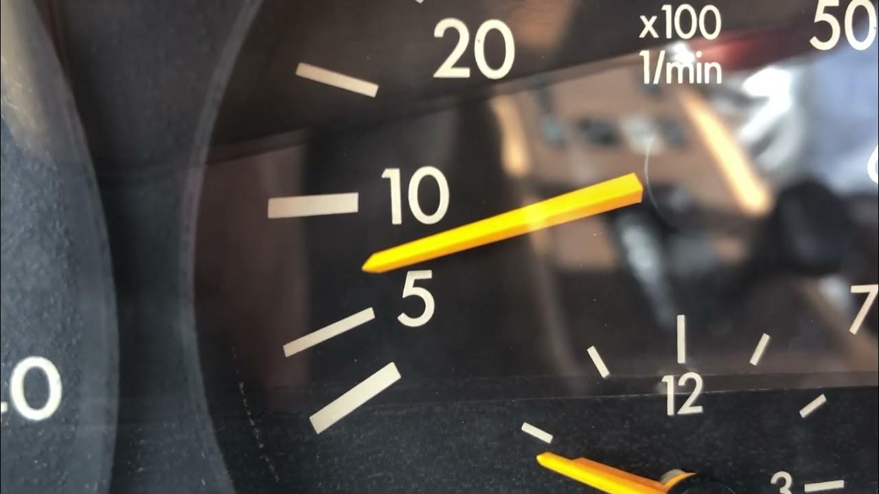 RPM needle fluctuations during idle w126 Mercedes 420se YouTube