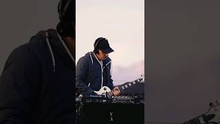 New live set available ! https://youtu.be/LyOqMMQskU4?si=yzvbyO4Ozxz7owY1