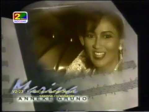 Badai Pasti Berlalu - Theme Song \