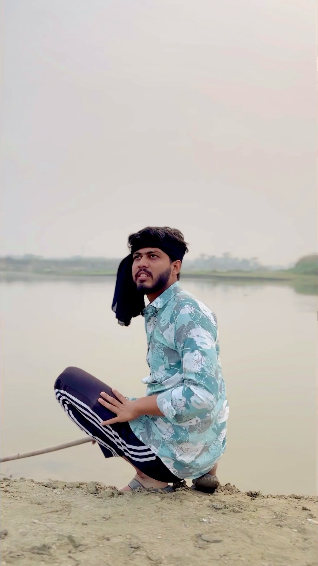 फ़ॉजी का हमशकल ???? #foryou #emotional #shortsfeed #army #armyshorts #shorts #duplicate #foji