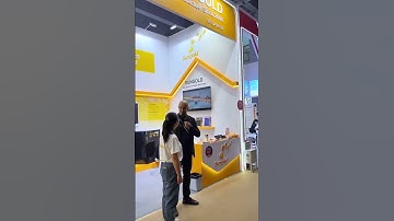 Booth Chat Moment – When the Camera Comes to You 🎤📸