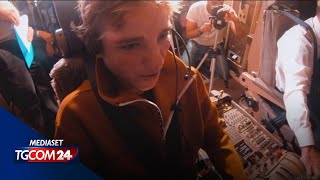 Bebe Vio guida un simulatore di volo e sfida l'astronauta Parmitano screenshot 3